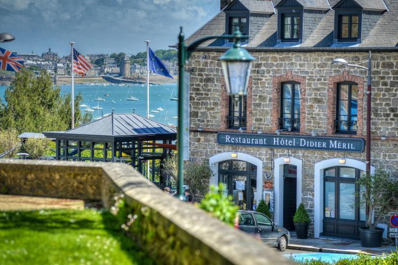 Restaurant Hotel Didier Meril Dinard Exterior photo
